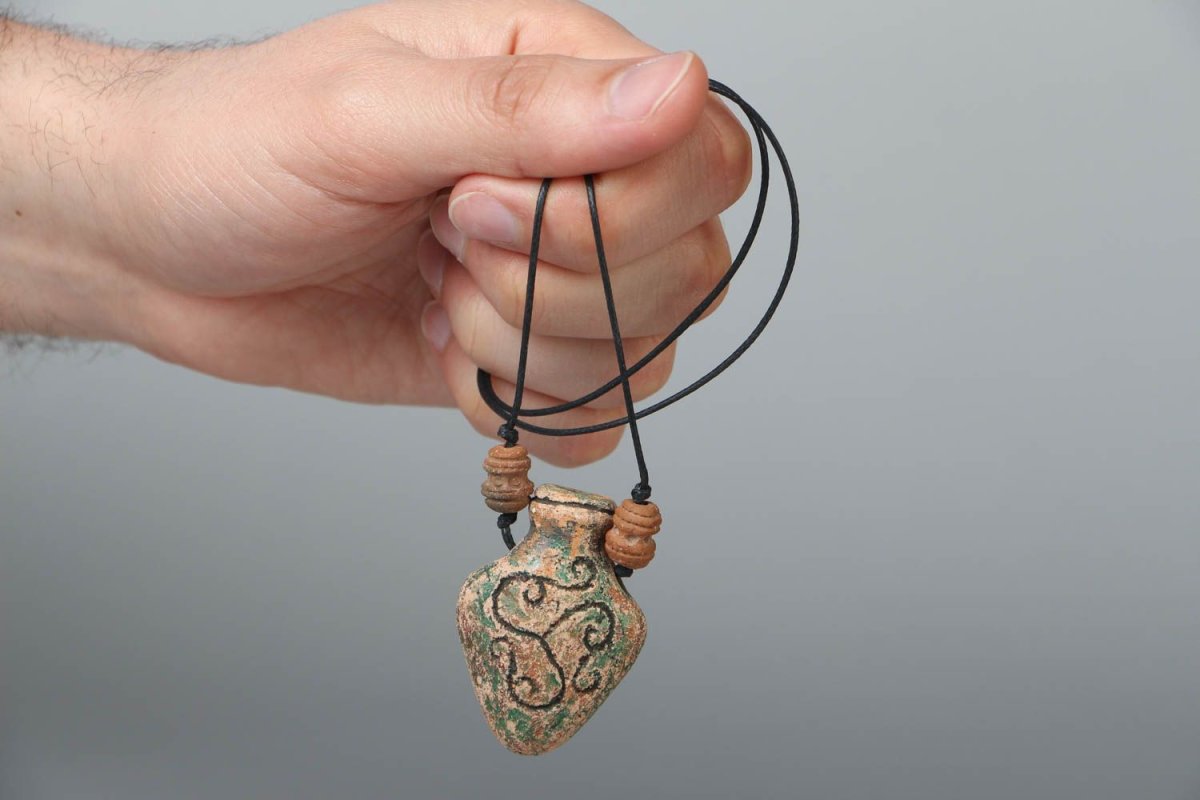 Керамический кулон