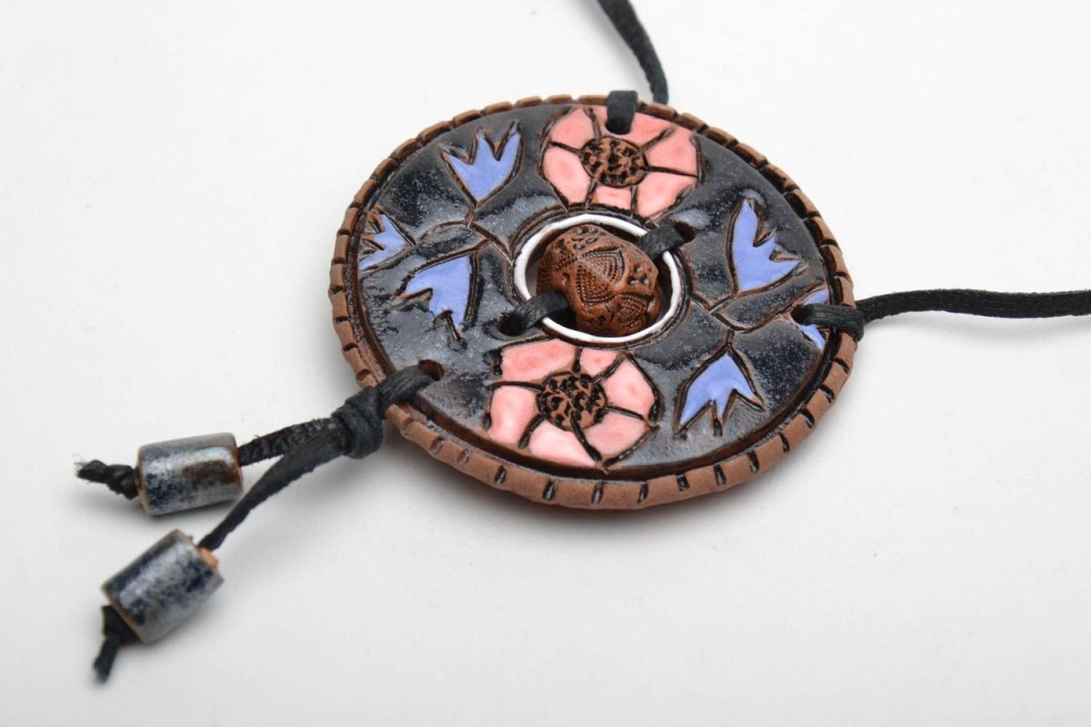 Керамический медальон