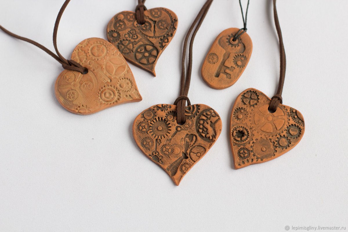 Кулон домик