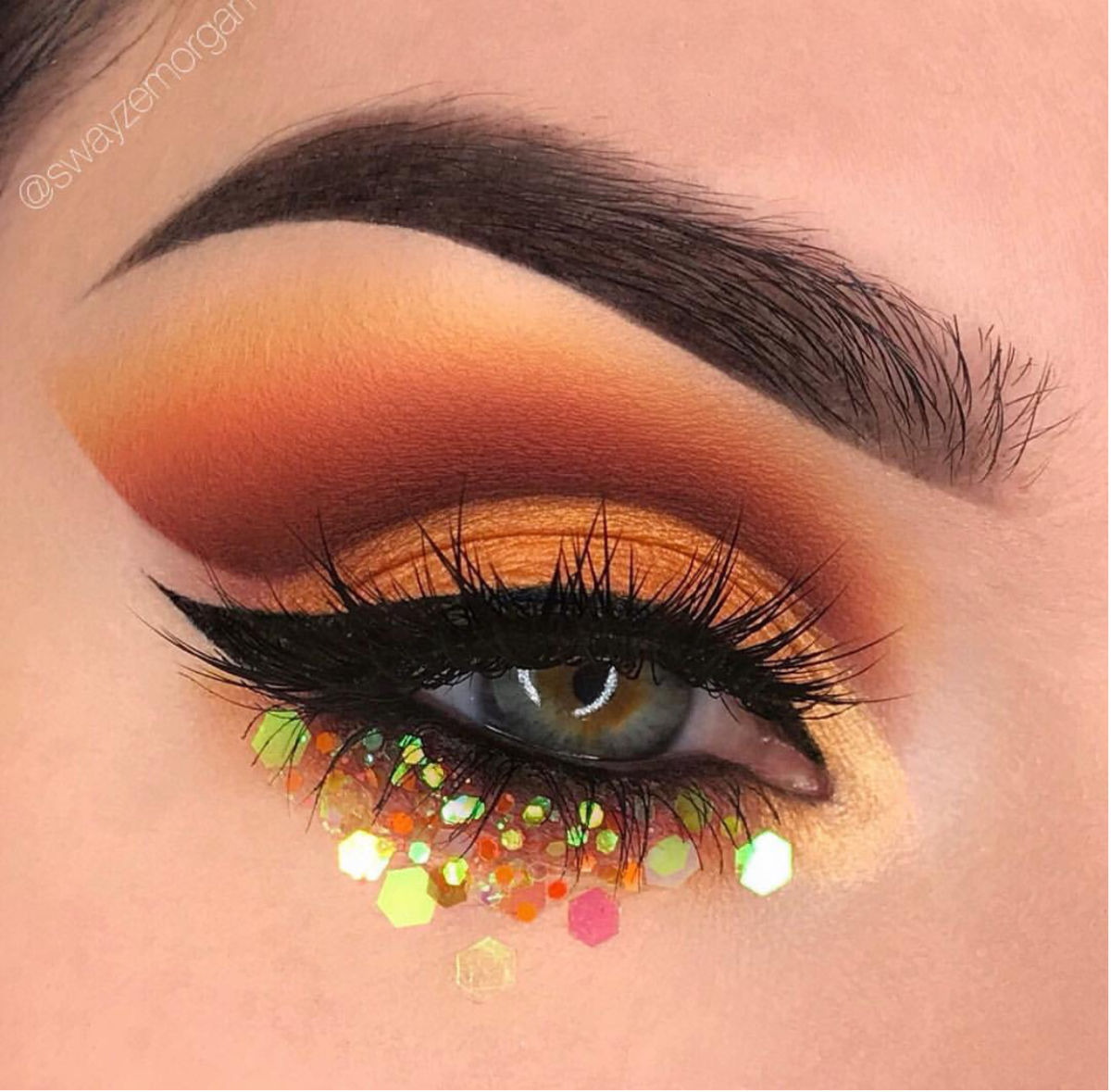 Нанесение макияжа пошагово