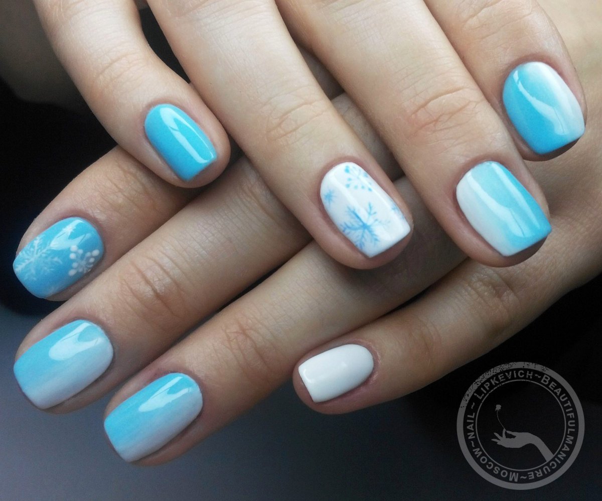 Маникюр на короткие ногти голубого цвета