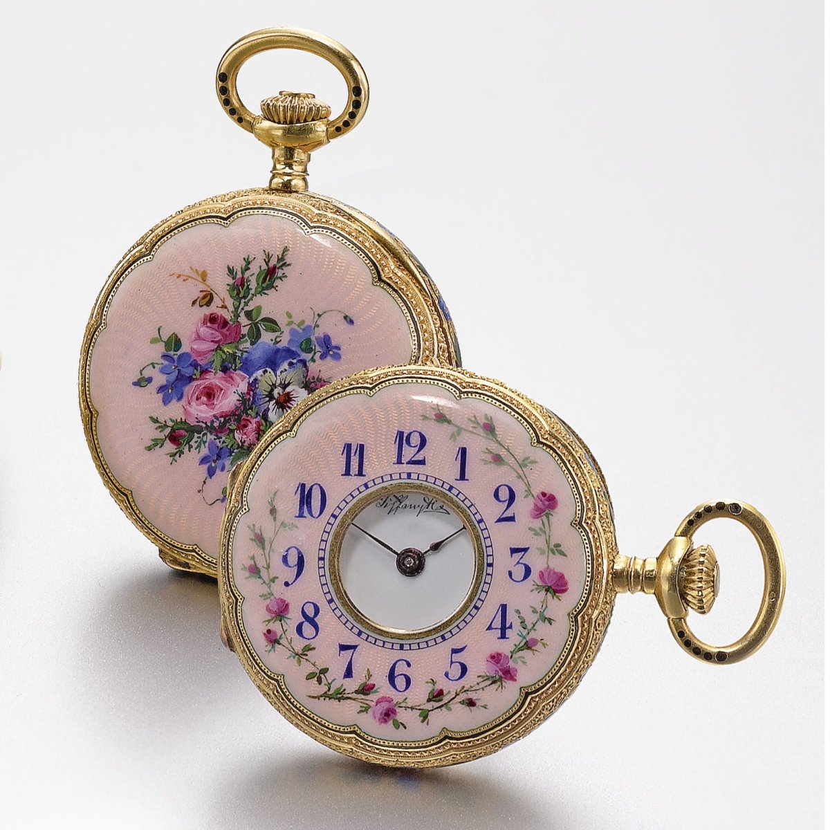 Толстый мужчина с часами на цепочке