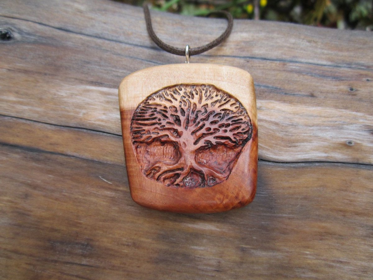 Деревянные амулеты