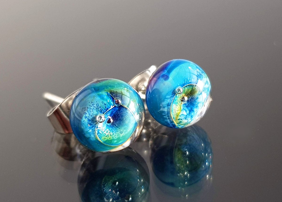 Кулон с сиренью