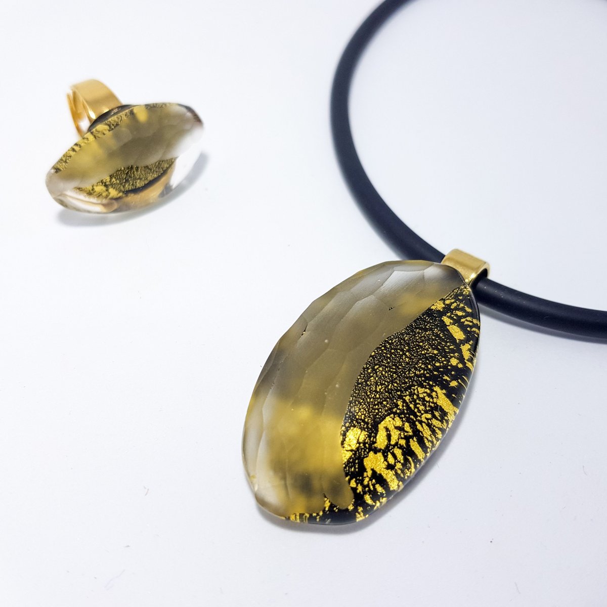 Украшения из Венецианского стекла