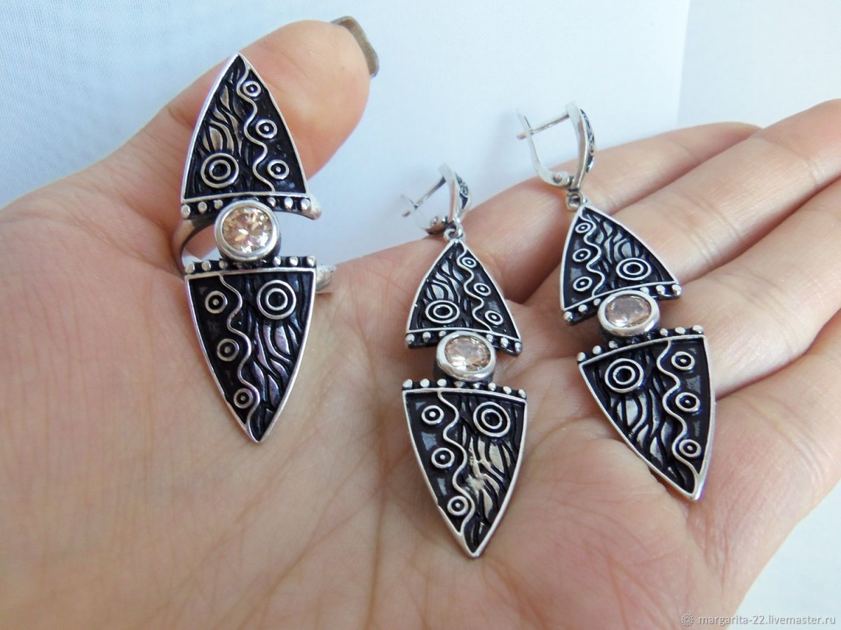 Серебряные украшения армянских Мастеров