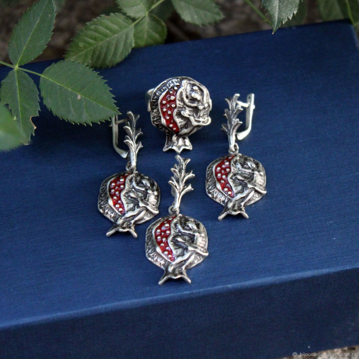 Ювелирные украшения из серебра