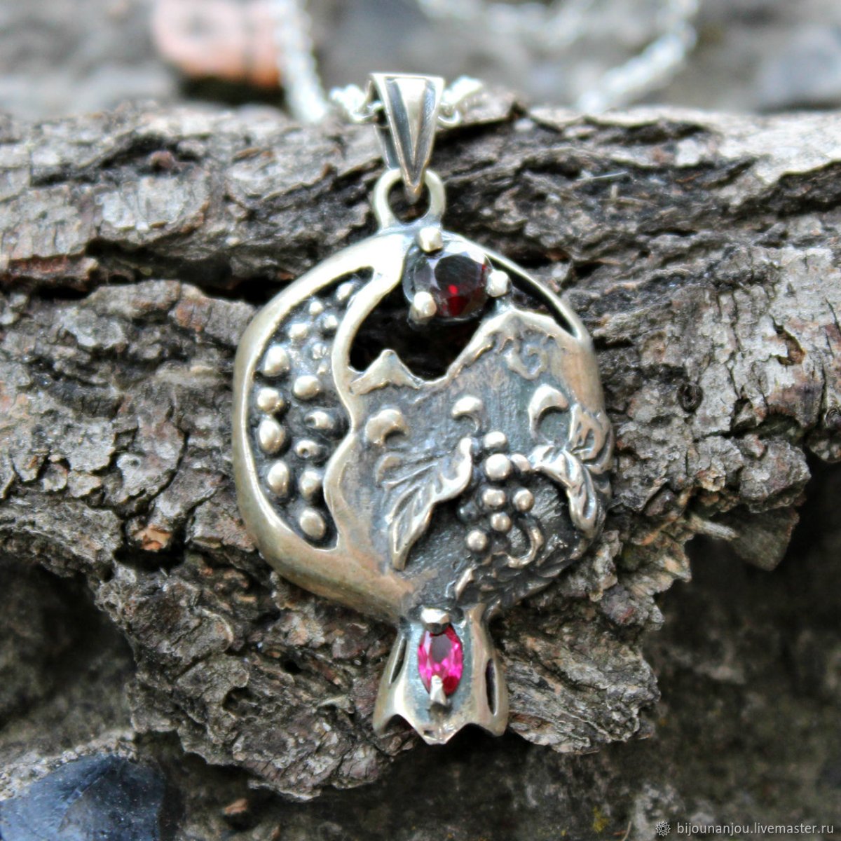 Серьги с кораллом в серебре