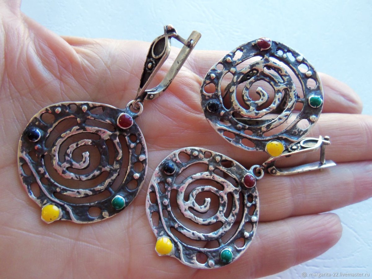 Валберис окседированное сереброс марказитами броши