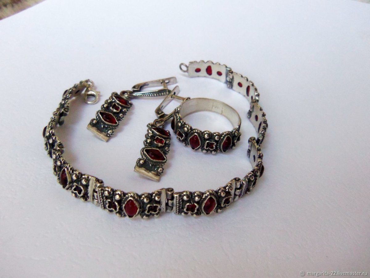 Армянские серебряные украшения