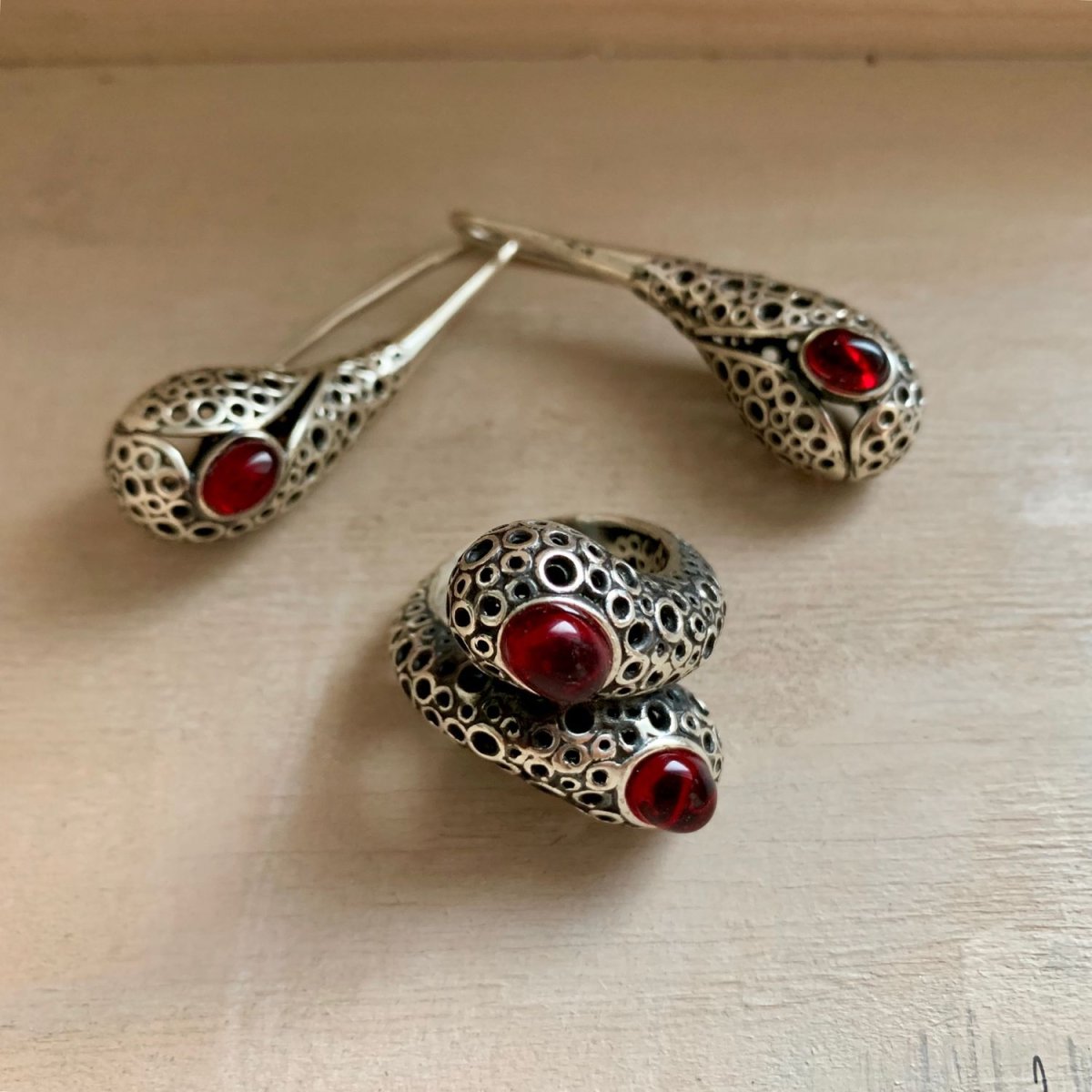 Необычные украшения