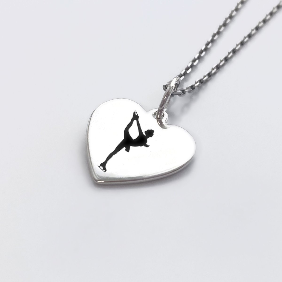 Подвеска фигуристка серебро