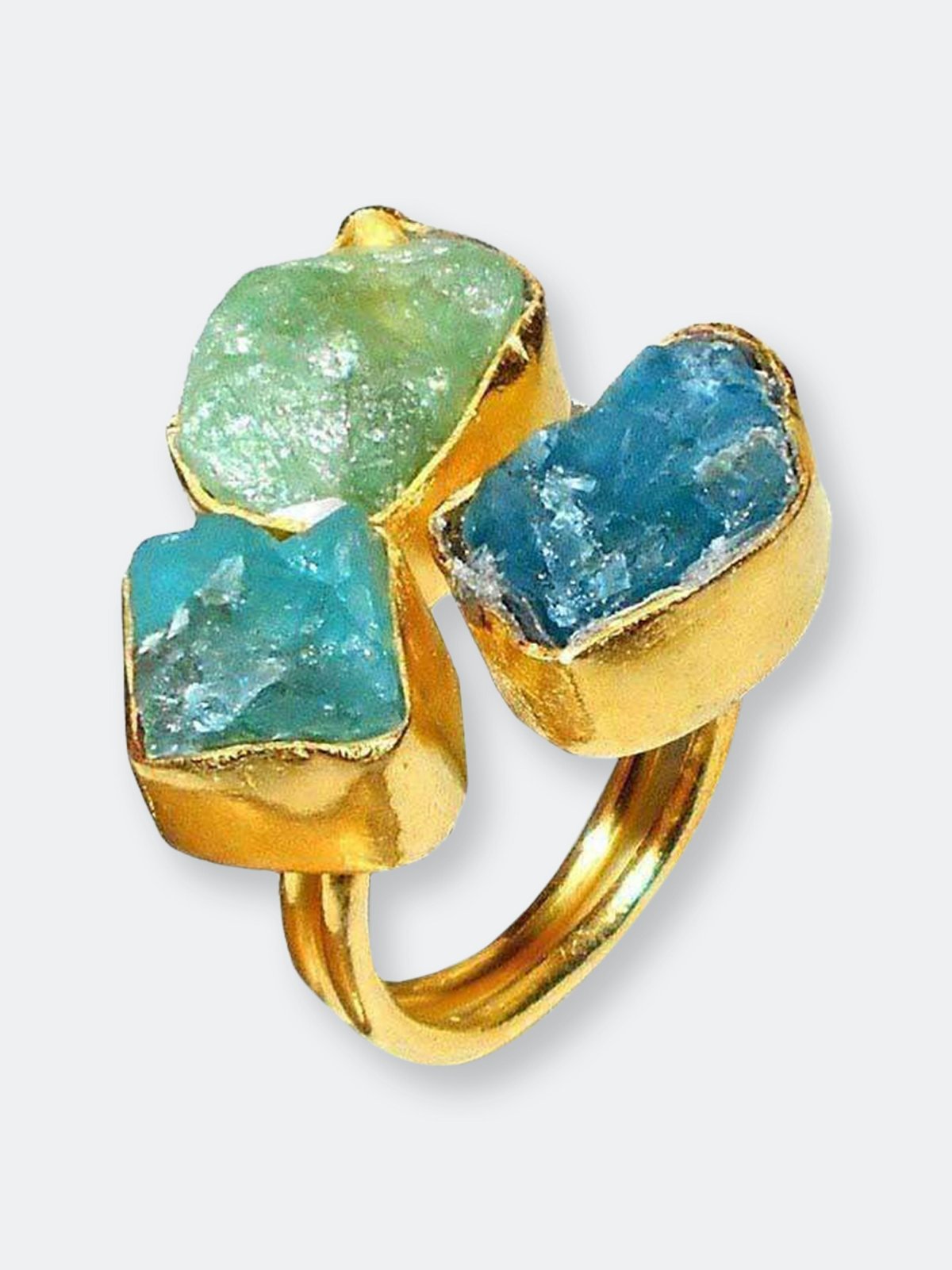 Много браслетов из камней