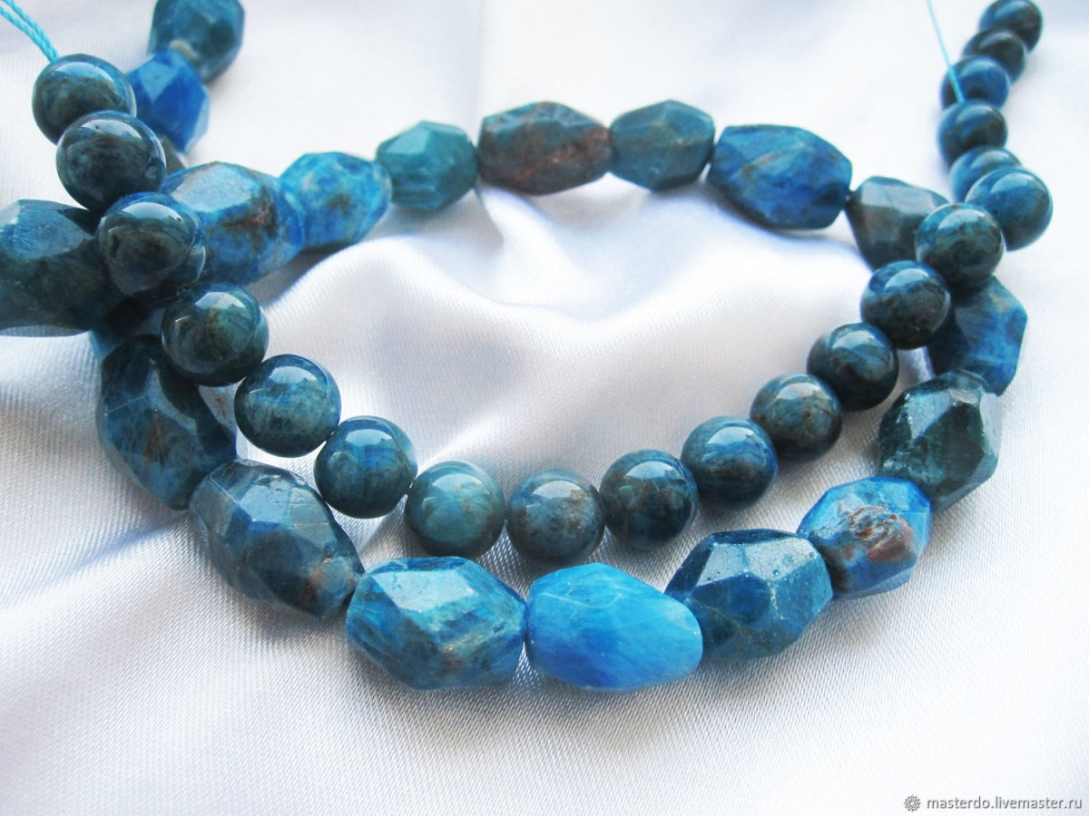 Индийские бусы из натуральных камней