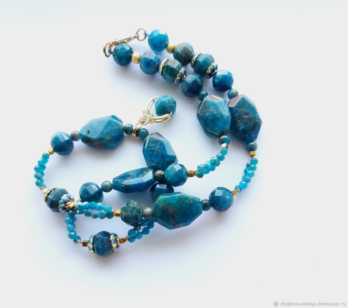 Бусины натуральные Апатит