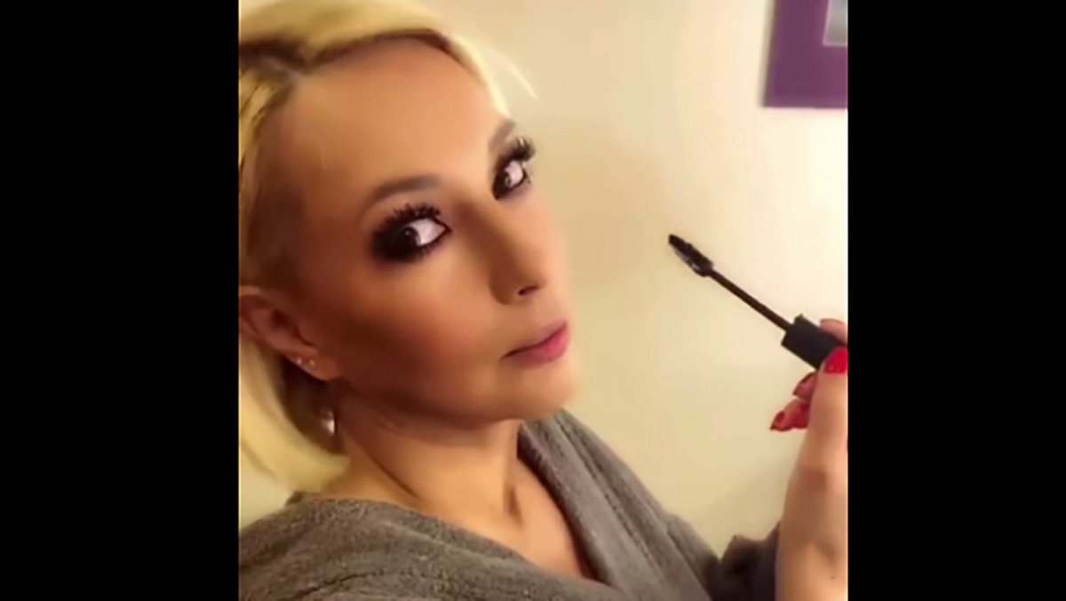 Голубой огонек Лера Кудрявцева и Яна Кошкина