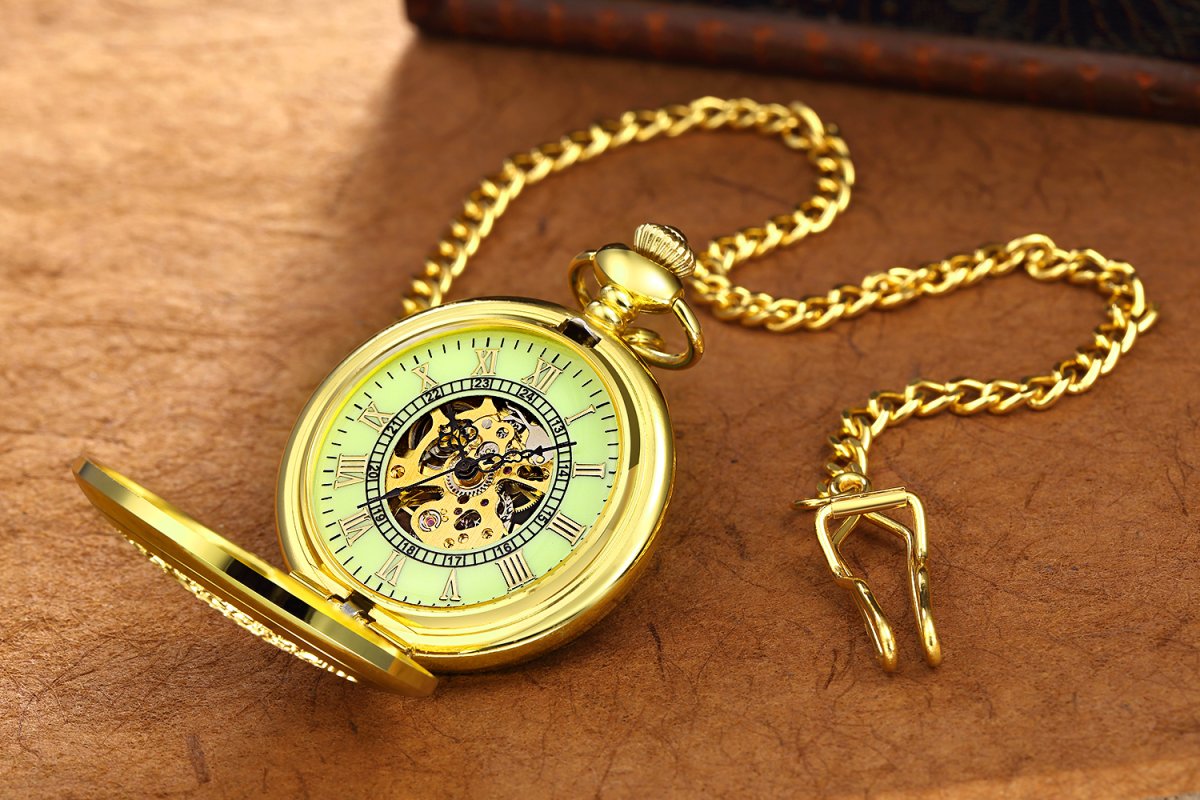 Золотые карманные часы