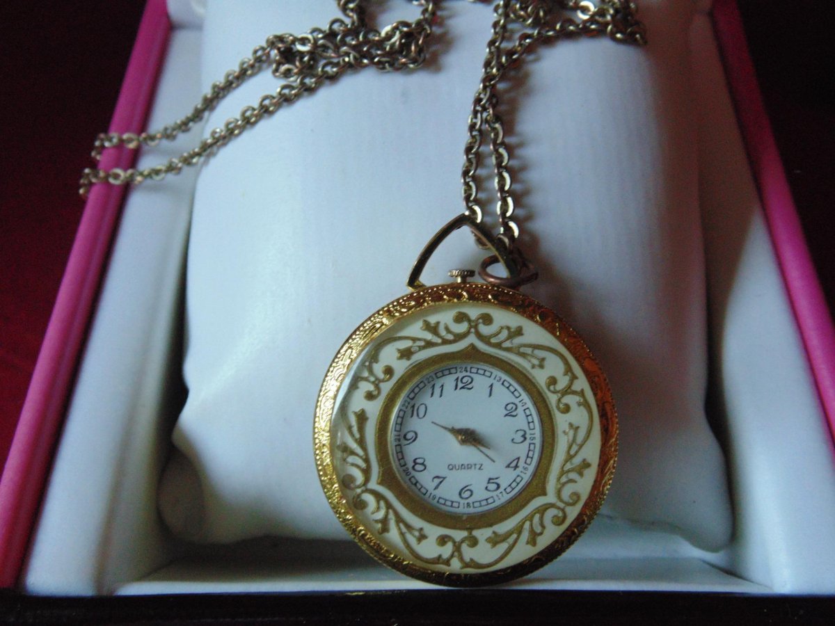 Часы-кулон Platinor Софи 44630-4.301