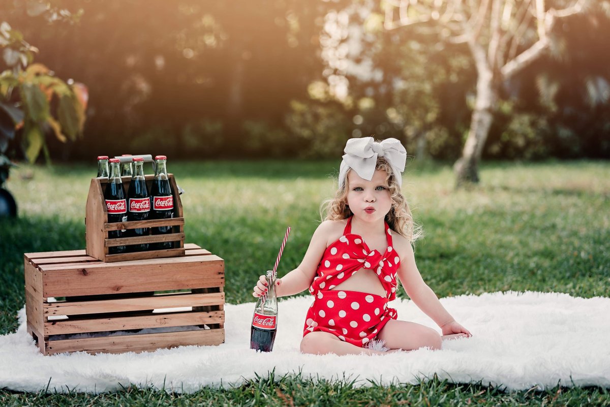 Девочки в старинном стиле