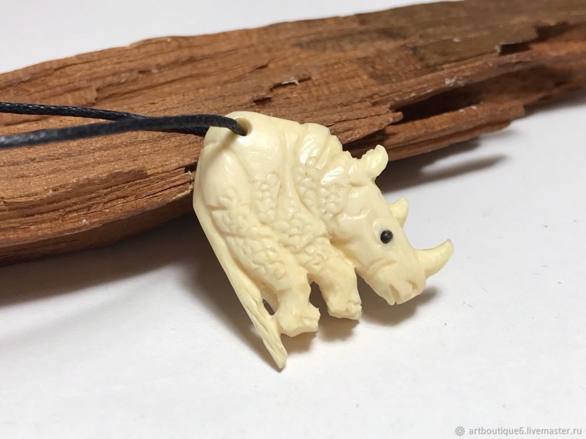 Подвеска из кости