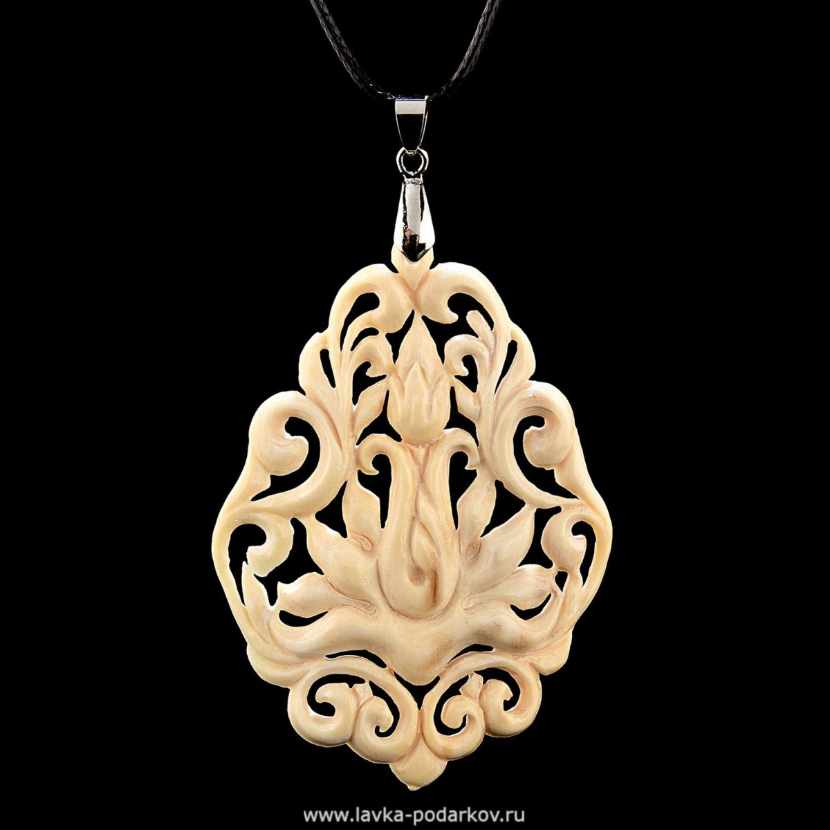 Кулон мужской из бивня мамонта