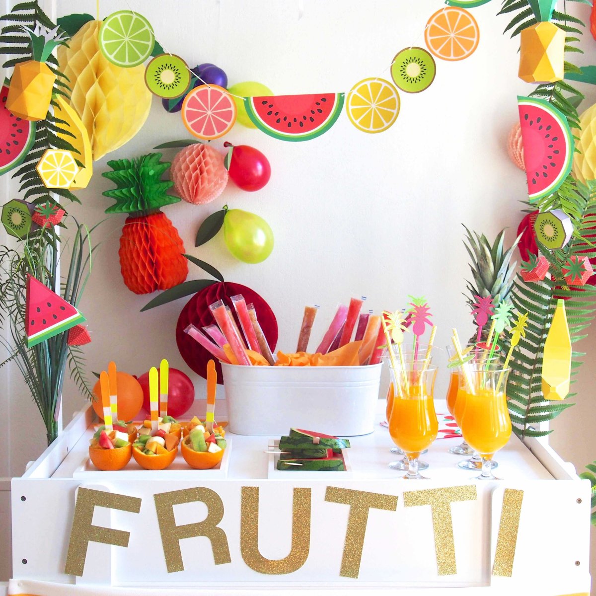 Бар в стиле гавайской вечеринки