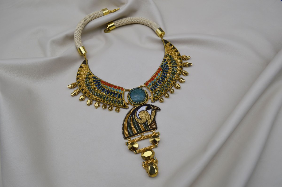 Египетские украшения Модерн