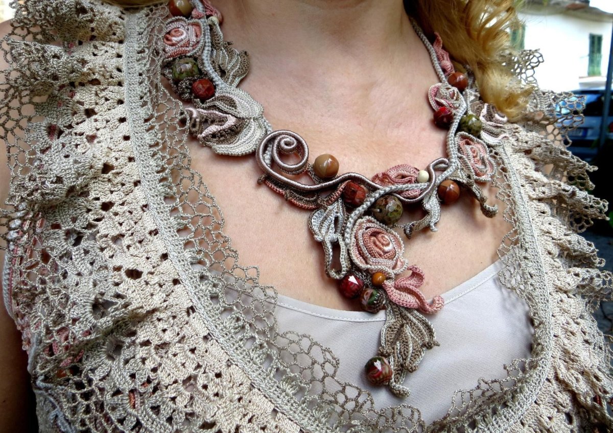 Вязаные украшения