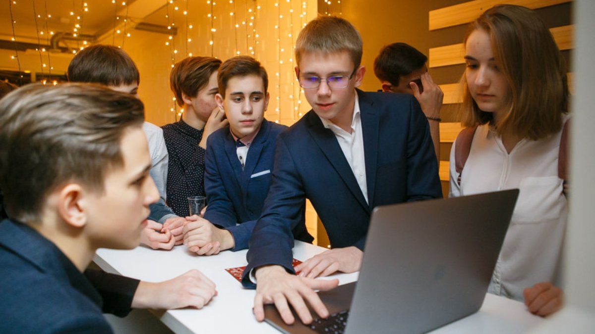 Школьная форма Silver Spoon 2020