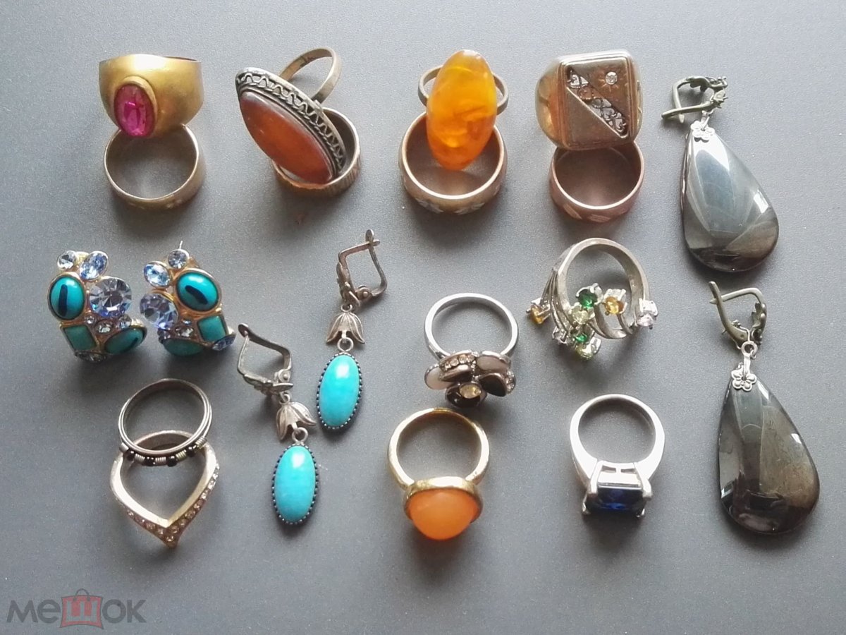 Бижутерия советских времен