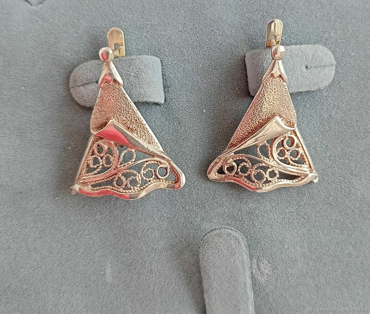 Серьги с корундами 583