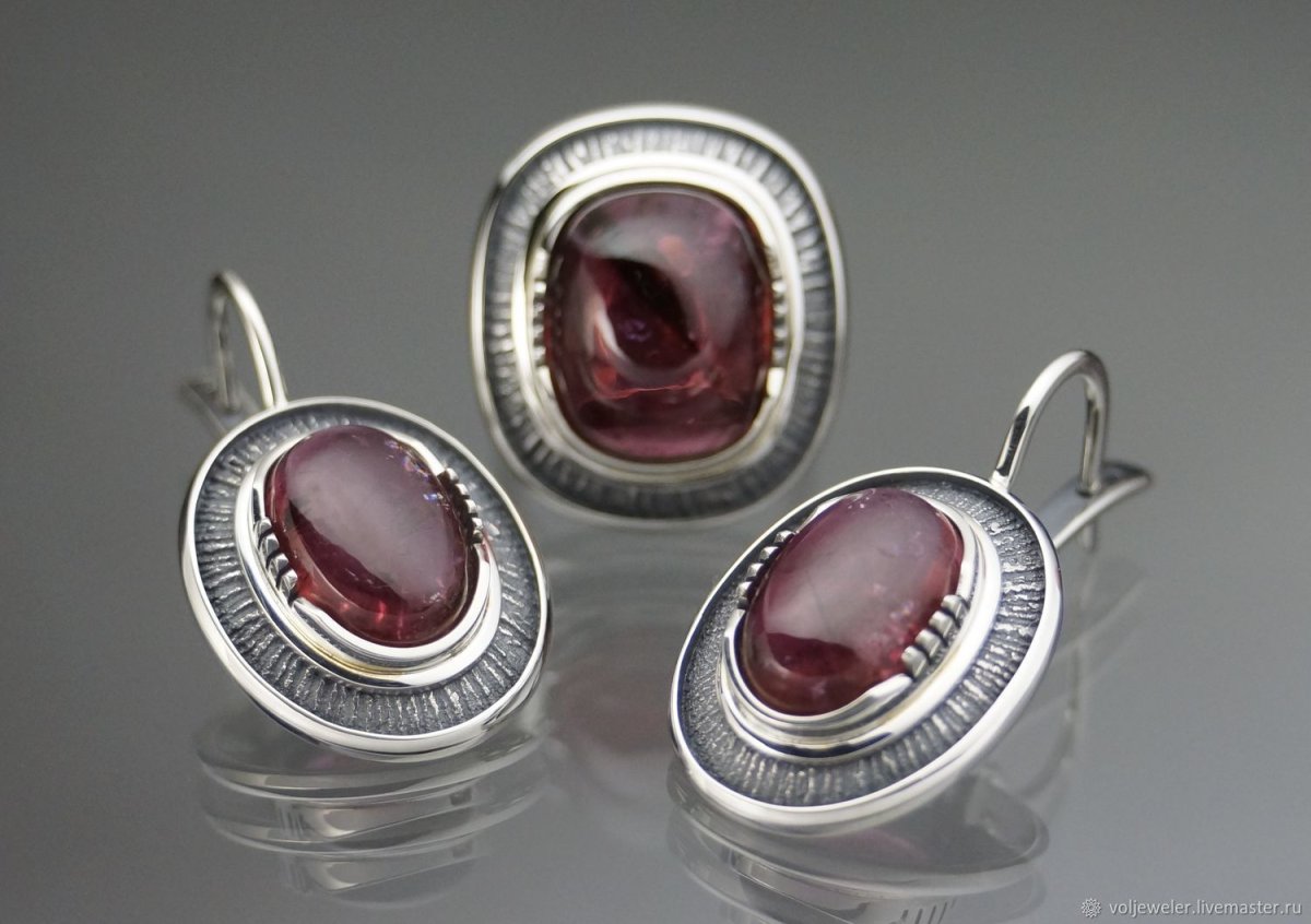 Изделия из турмалина в серебре