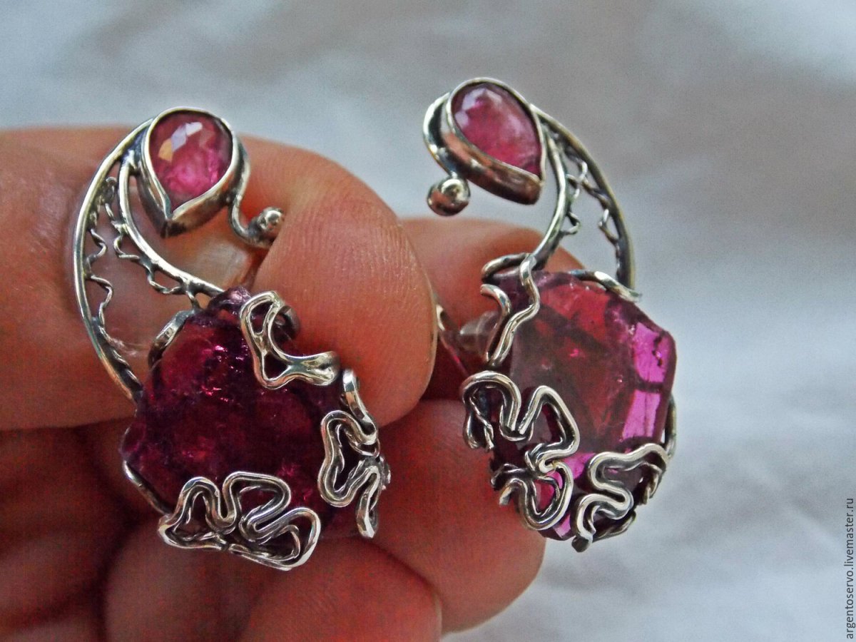 Кольцо с малиновым турмалином