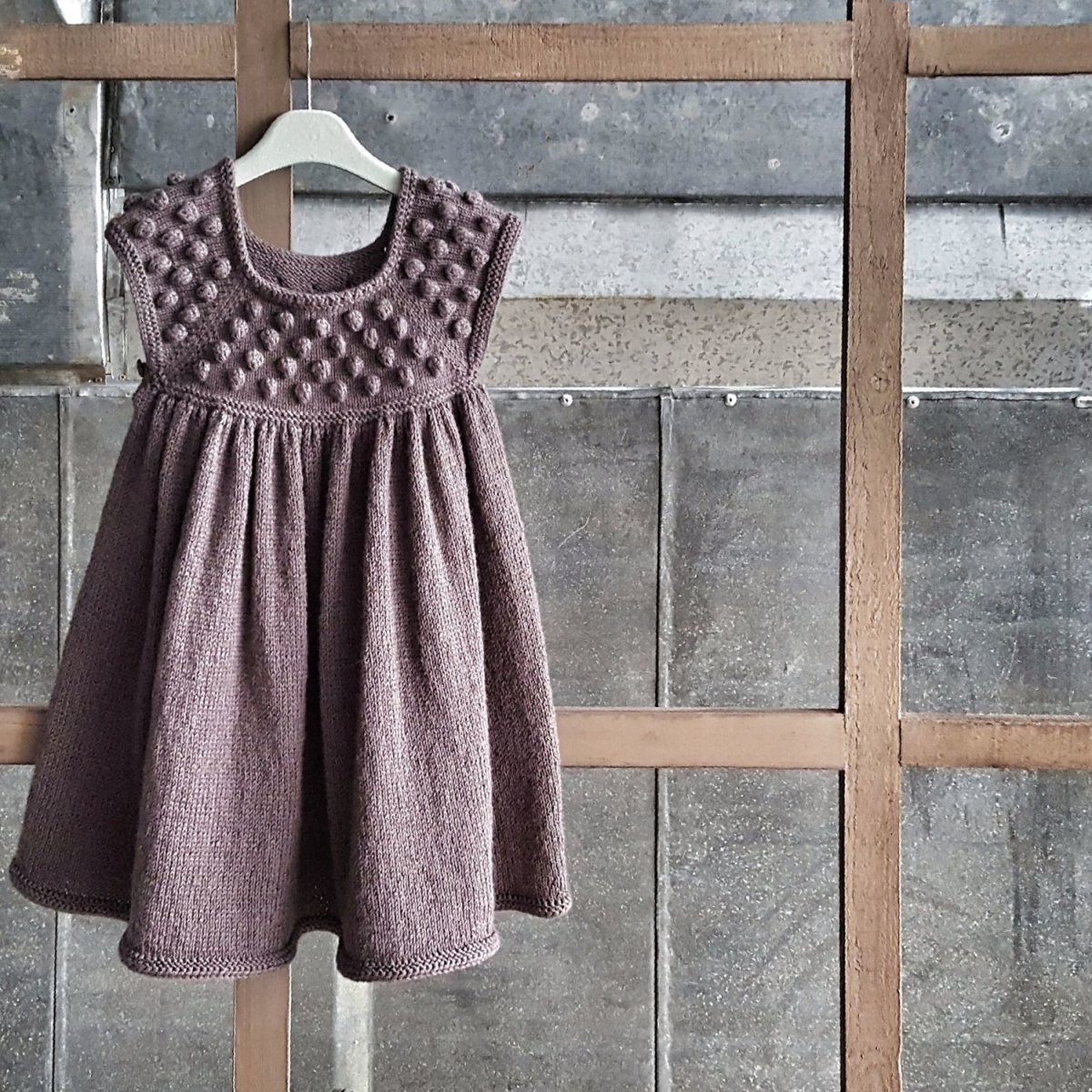 Вязаные детские платья