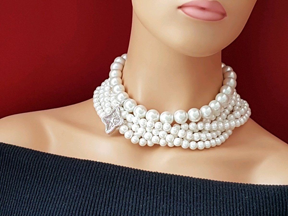 Колье из жемчуга