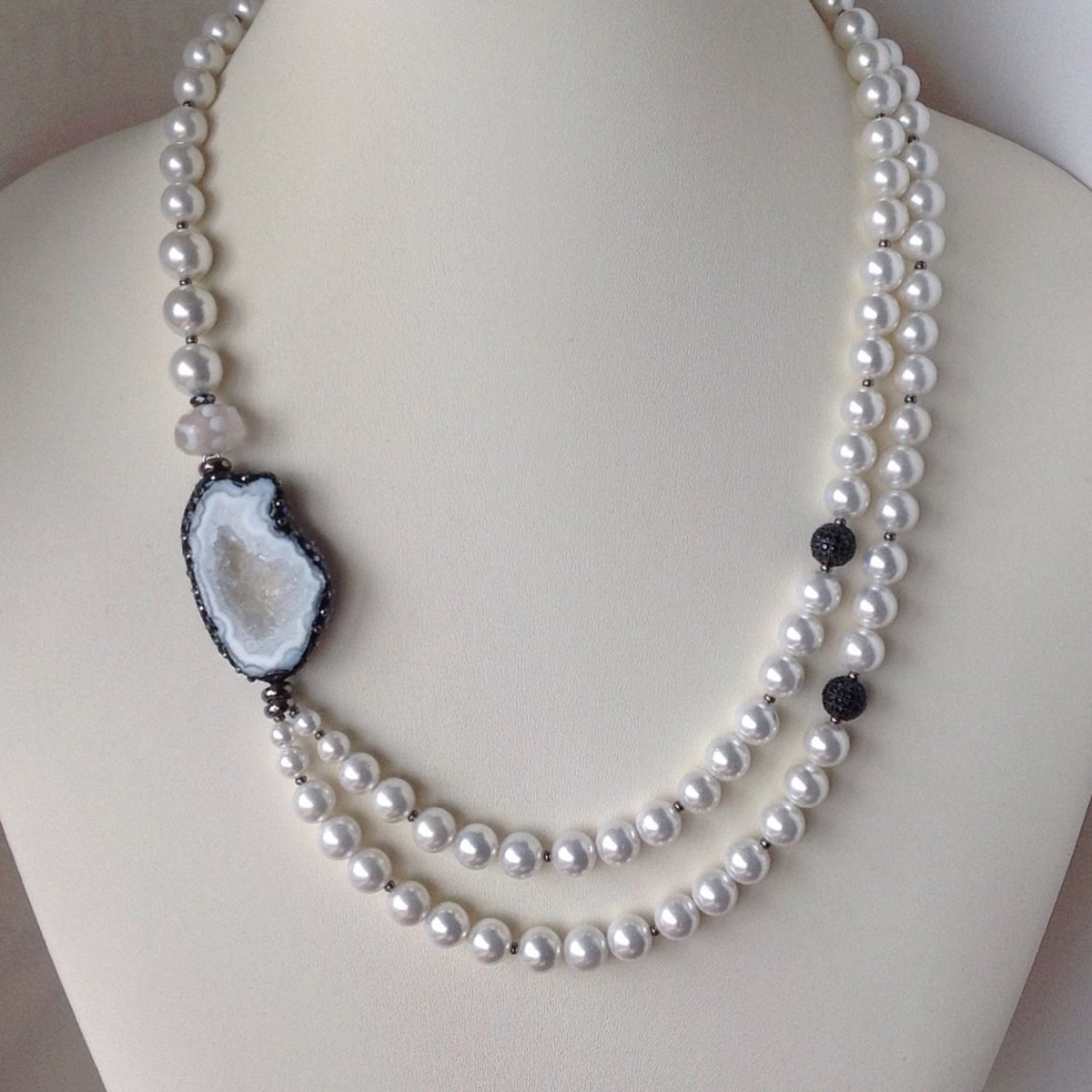 МЮЗ бусы из жемчуга