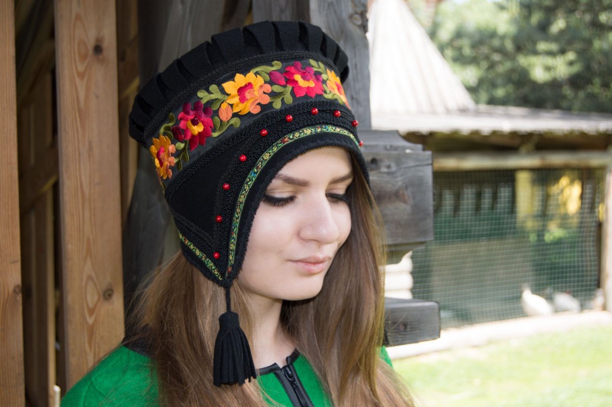 Шапка в русском стиле