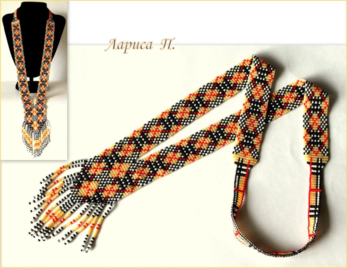 Колье из бисера с чувашским узором