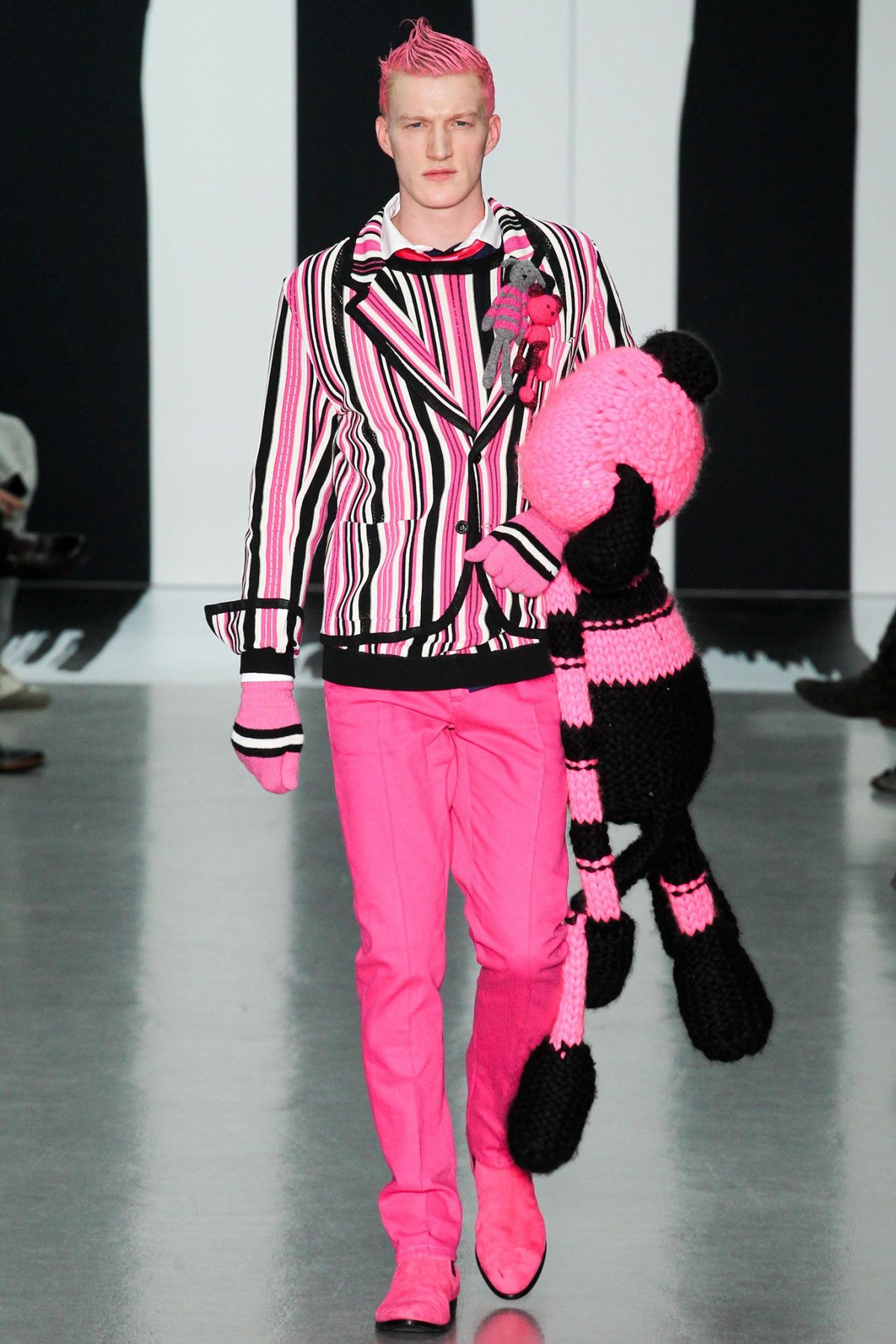 Авангардный стиль одежды мужской