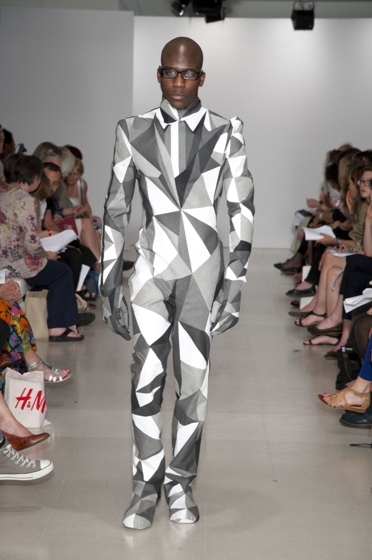 Авангард стиль в одежде мужской