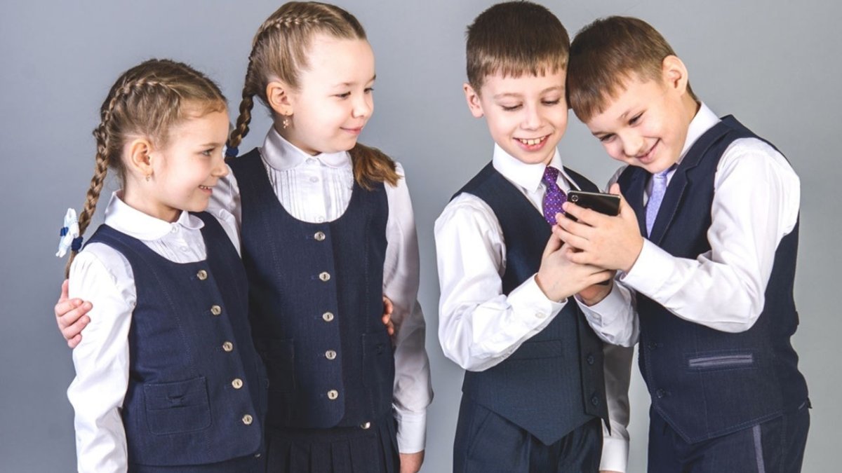 Школьная форма в России