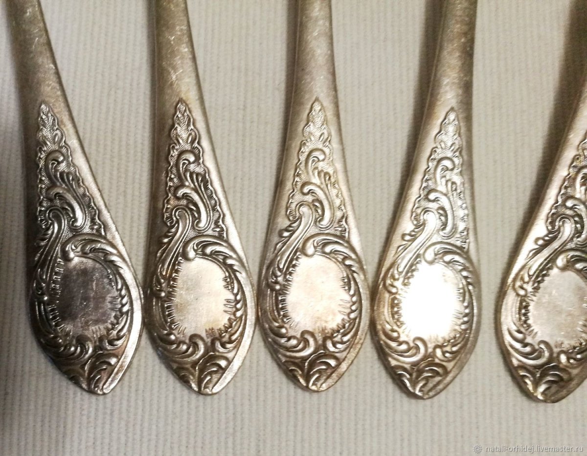 Медальон из мельхиора