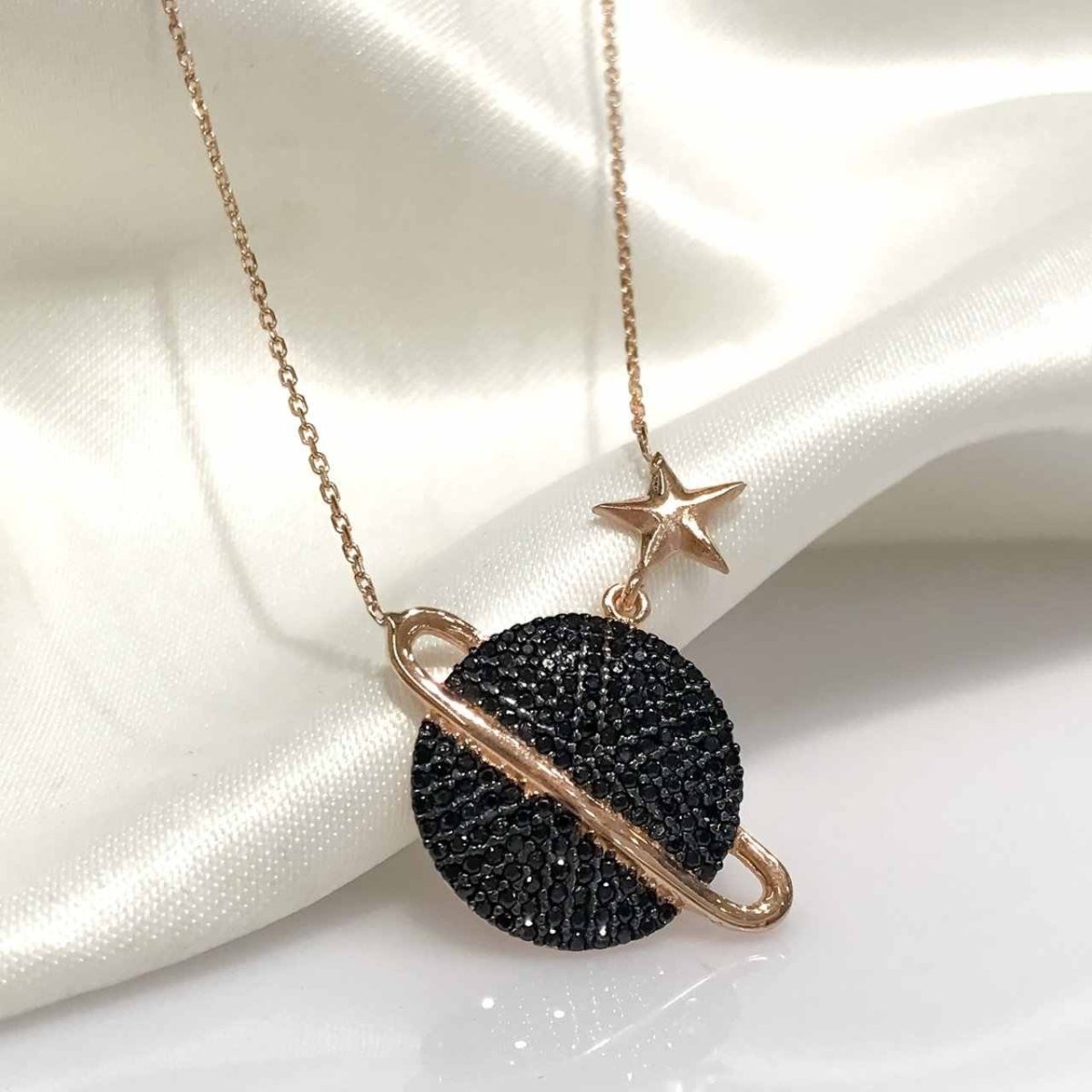 Подвеска Сатурн Claire