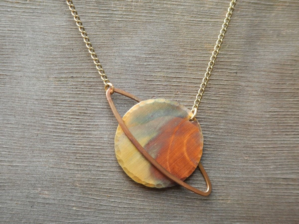 Подвеска Saturn Love