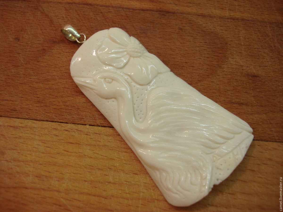 Подвеска «дракон Каспар на шаре»