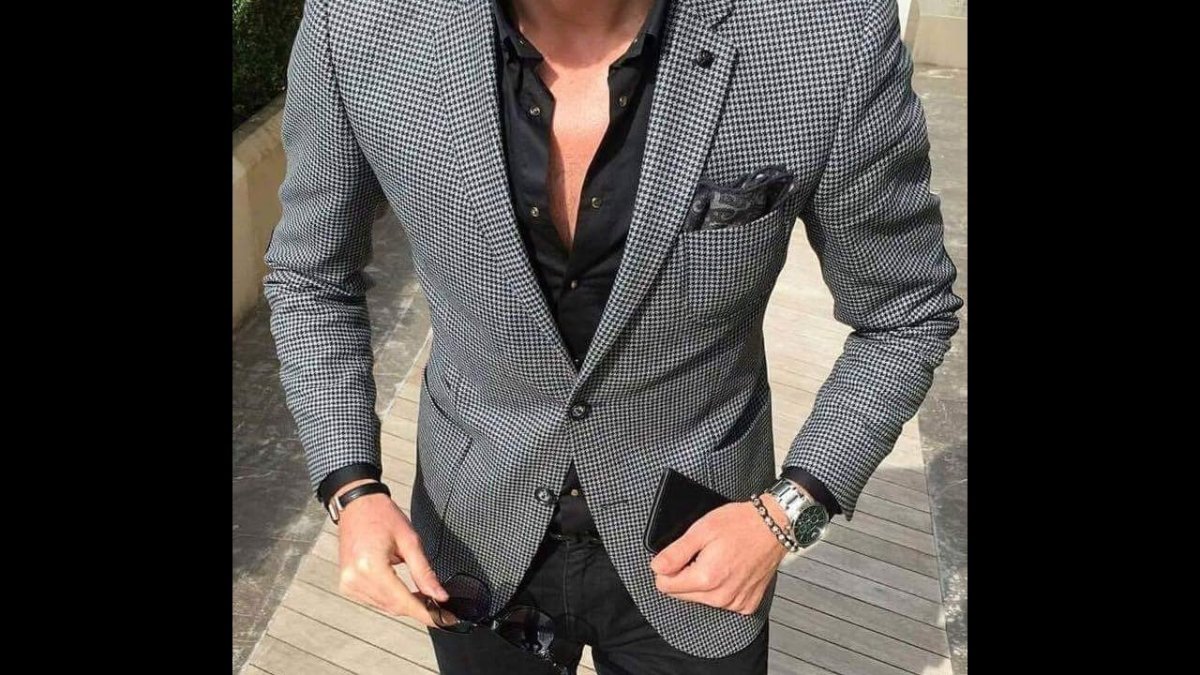 Стильный парень в пиджаке