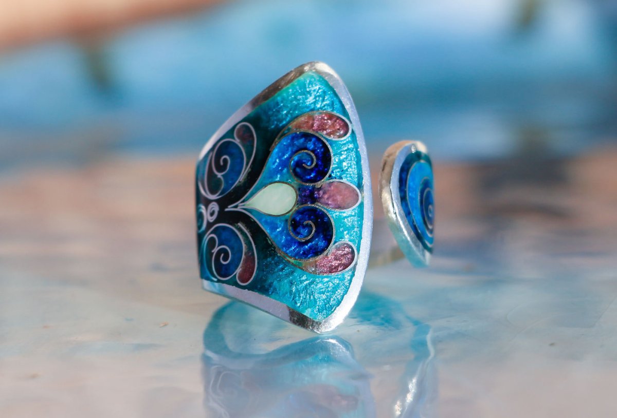 Грузинская эмаль минанкари украшения