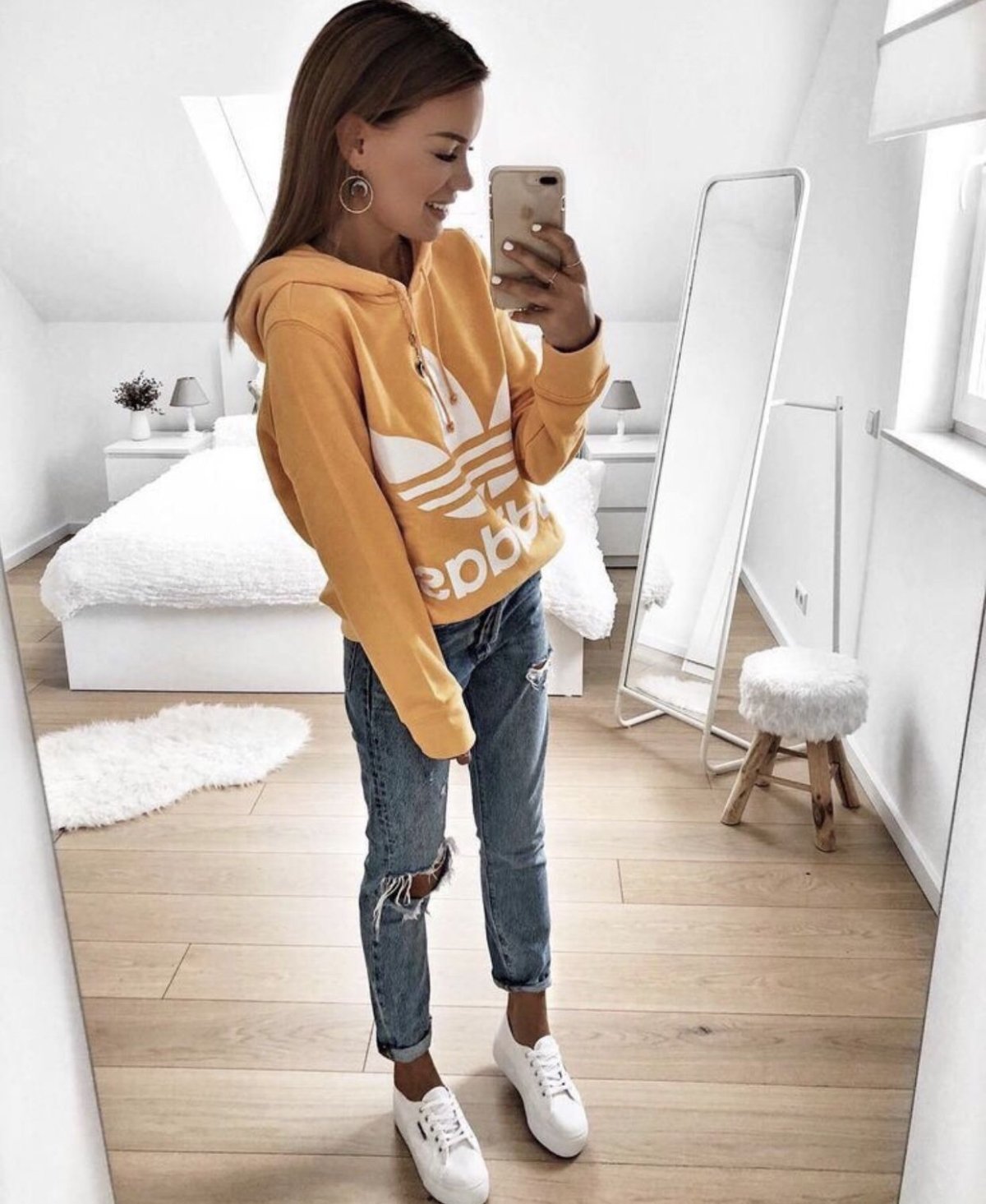 Луки с джинсами девушке красивые