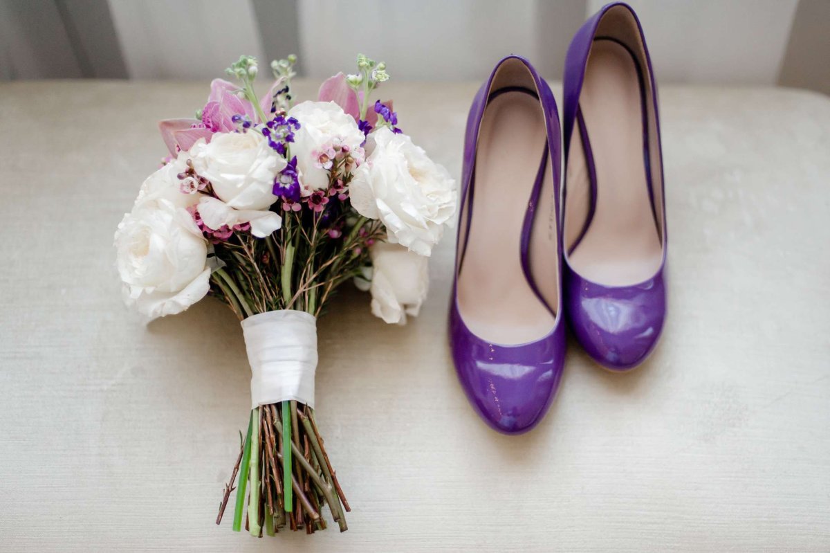 Фиолетовая одежда