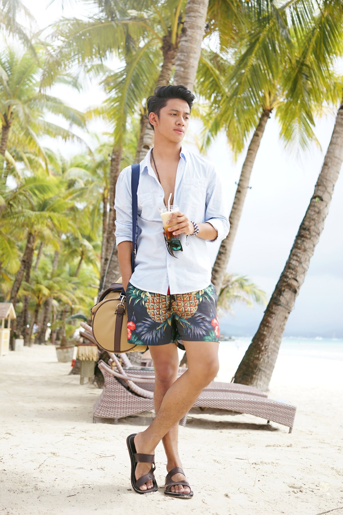 Стильные пляжные образы для мужчин